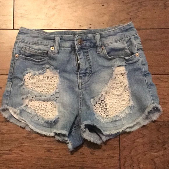 Mossimo Supply Co. Pants - 💐4 for $25💐Mossimo destroyed lace shorts 2/26